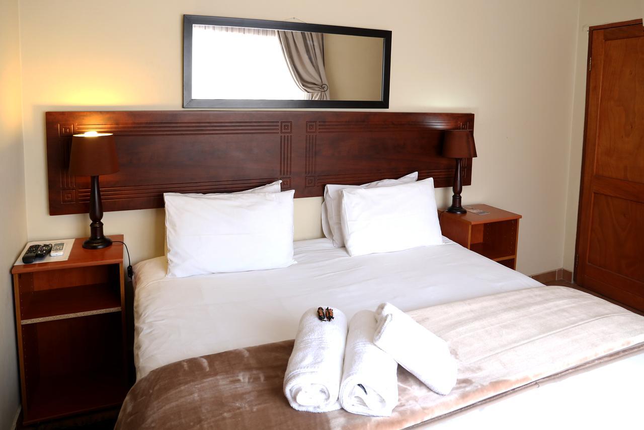 Morulana Guest House Kempton Park Exteriér fotografie