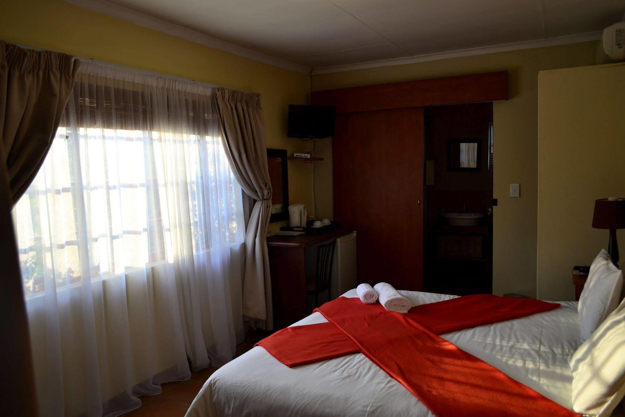 Morulana Guest House Kempton Park Exteriér fotografie